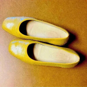 TOD'S SHOES FLATS EMBELLISHED WITH CLEAR PLASTIC DO-DADS, SIZE 38-1/2